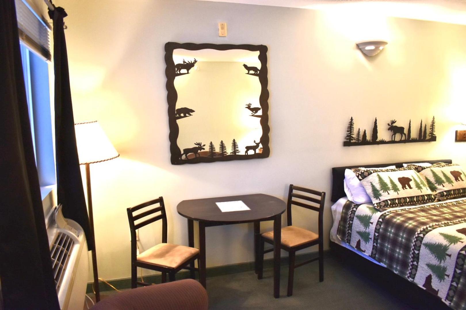4 Season Fun At Legend Cottage Inn Bellaire 外观 照片